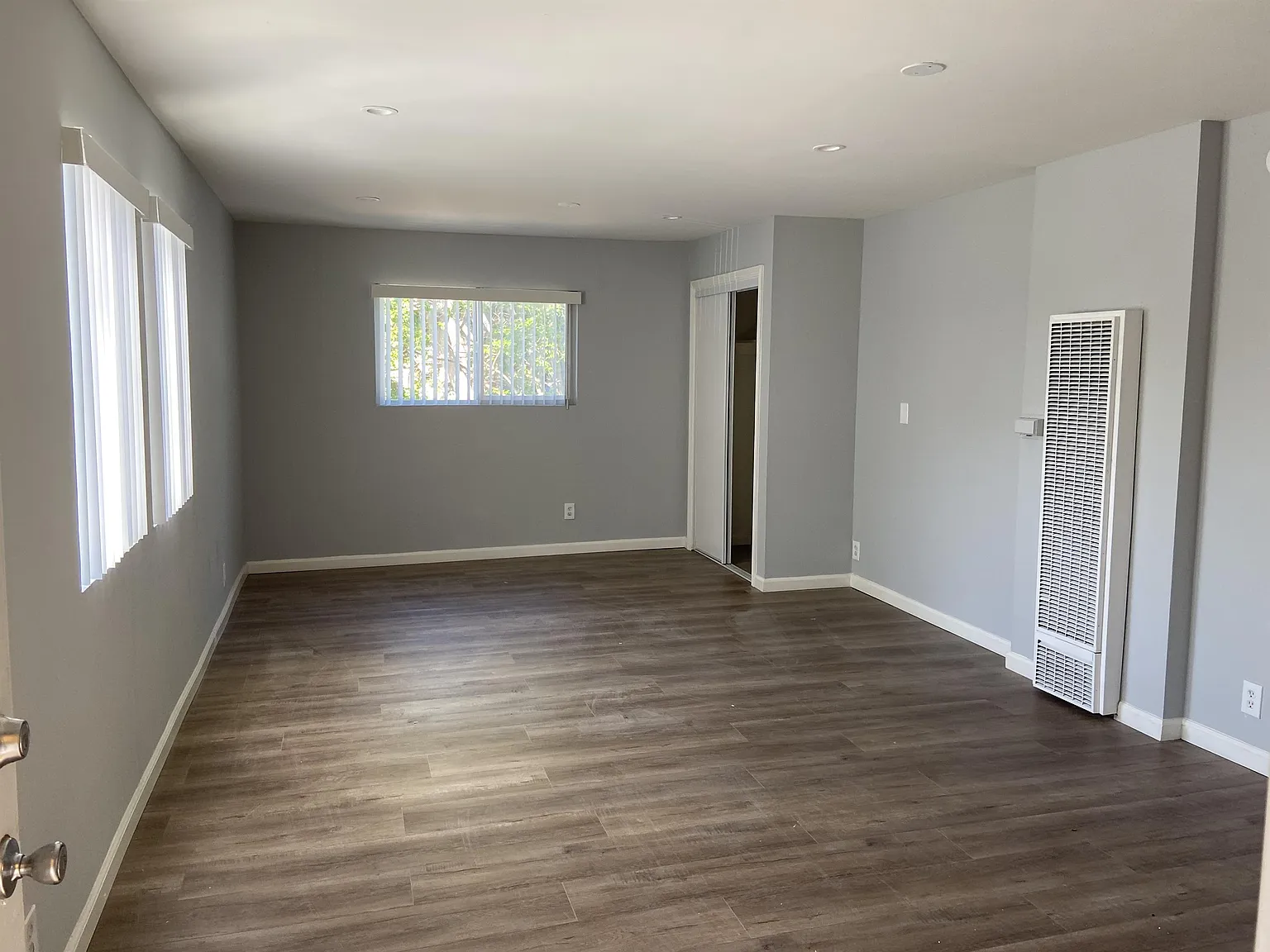 1809 S Manhattan Pl - 06 — Photo 1