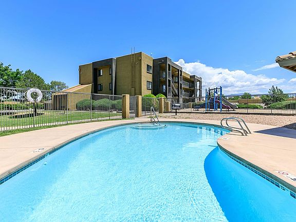 Resort Style Swimming Pool