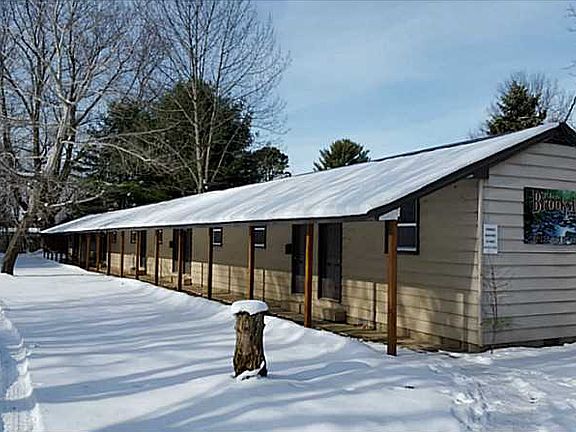 3rd image of 1638 Brookside Dr