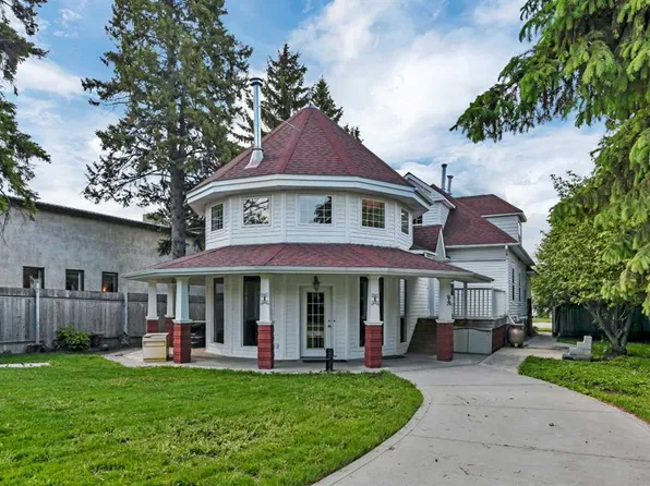 5406 S 50th Ave, Lacombe, AB T4L 1N5
