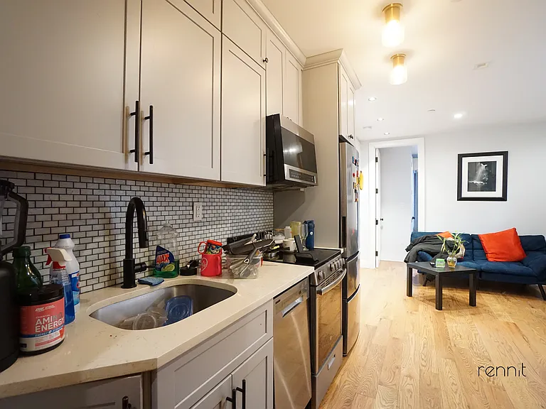 1160 Rogers Ave #3F — Photo 7