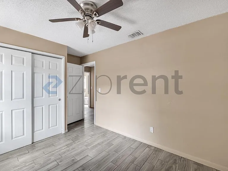 8117 N Mulberry St #B — Photo 9