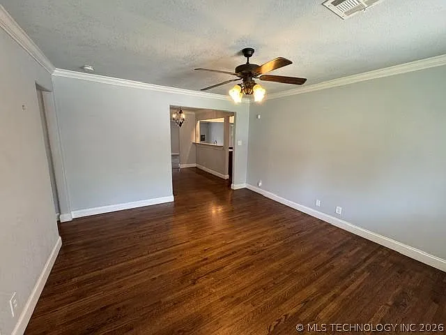 5508 S Newport Ave — Photo 3