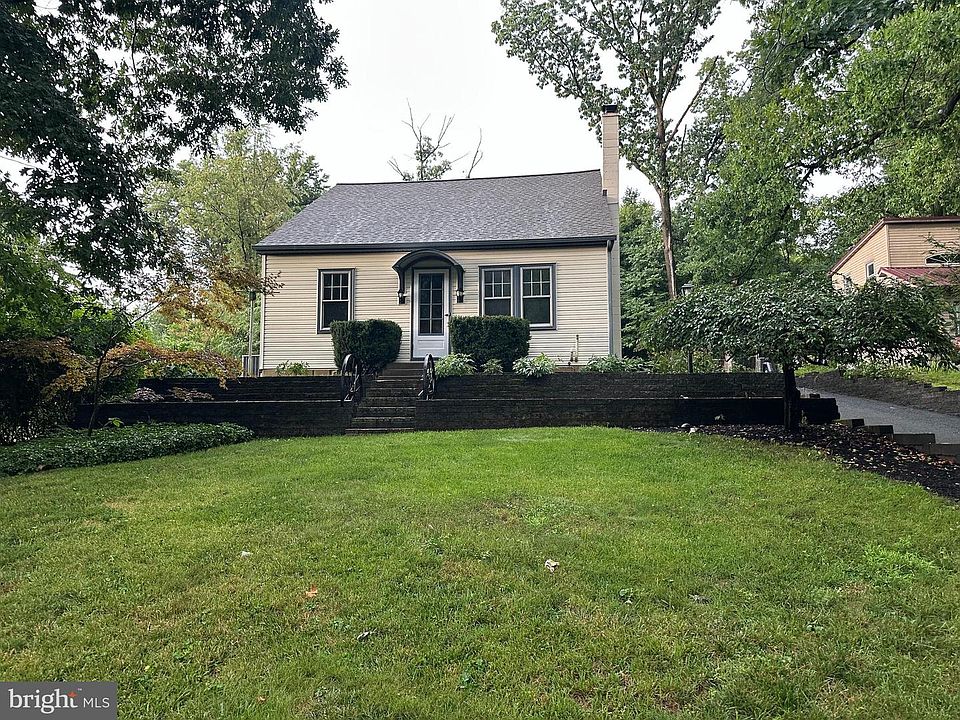 1st image of 567 Turnpike Rd