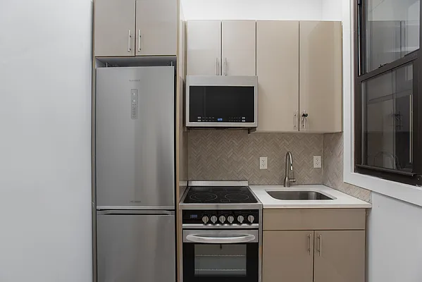 Rented by Voro NYC | media 16