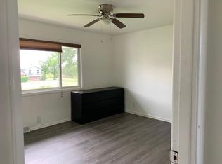 2067 Libertyville Rd #E, Fairfield, IA 52556