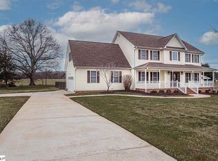 207 Legacy Farm Dr, Fountain Inn, SC 29644