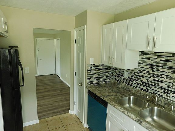 4th image of 6784 Circle Dr #102