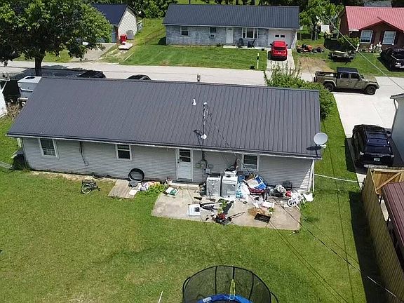 3rd image of 1506 Green Valley Dr