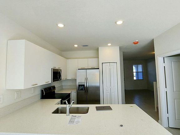 3rd image of 12929 NW 27th Ave