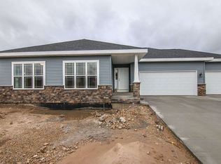 815 Yorktown Rd, De Forest, WI 53532