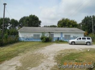 2705 S 14th St, Springfield, IL 62703