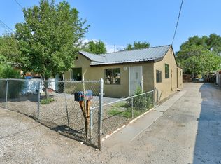 1365 Young Ave SW, Albuquerque, NM 87105