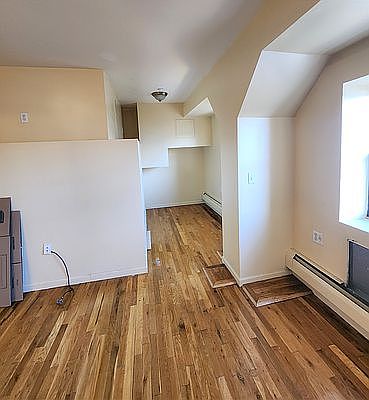 5th image of 28-14 31st St #304