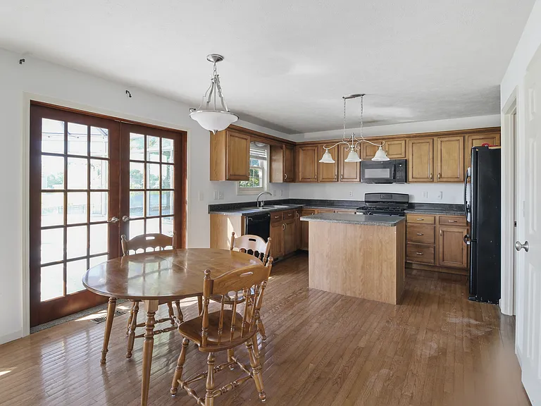 3921 Trailway Dr — Photo 9