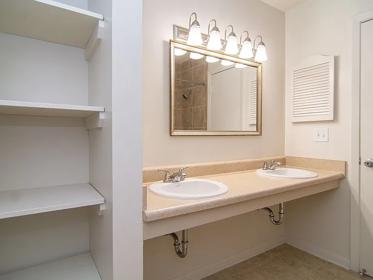 Whispering Pines Townhomes — Photo 10