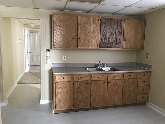 5th image of 2039 Genesee St APT B