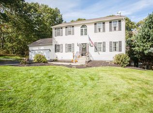 10 Briden St, North Smithfield, RI 02896