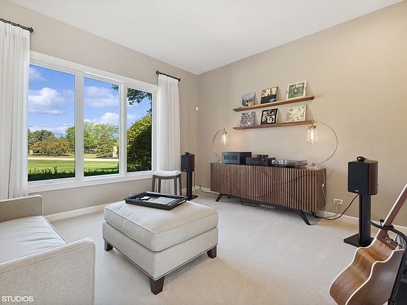 4th image of 22258 N Foxtail Dr
