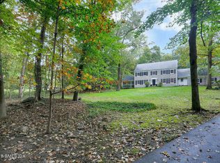 19 Dartmouth Rd, Cos Cob, CT 06807