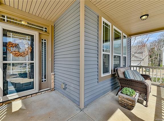 2nd image of 133 Sand Spur Dr