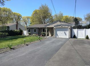 68 Terapin St, Mastic, NY 11950