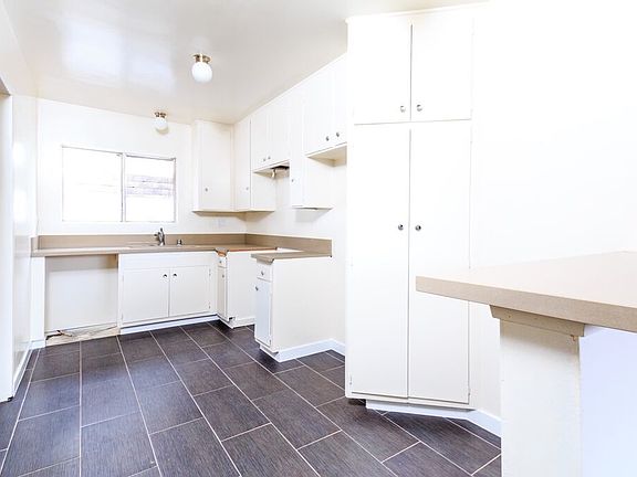 4th image of 4958 N Maywood Ave APT 5