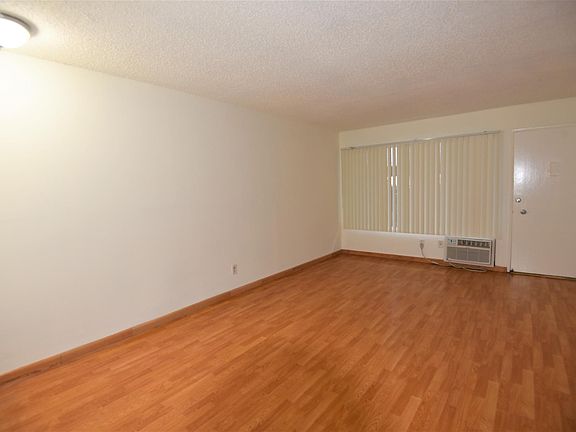 5th image of 421 N Kenwood St APT 1