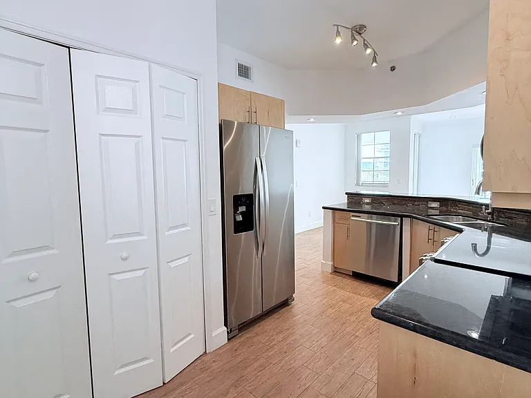 3245 NE 184th St #13405 — Photo 14