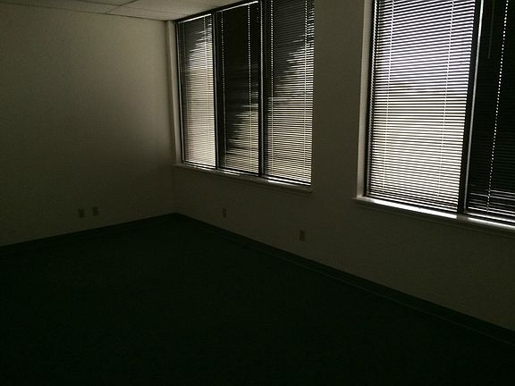 5th image of 1636 W Irving Blvd Ste 200
