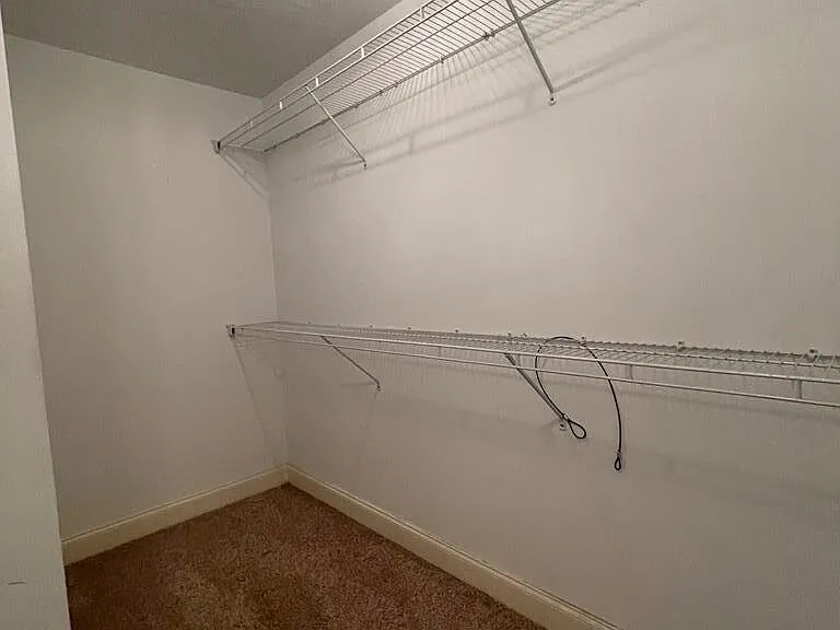 1028 Barrett Dr — Photo 15