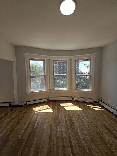 10 Rodwell Ave Photo 1