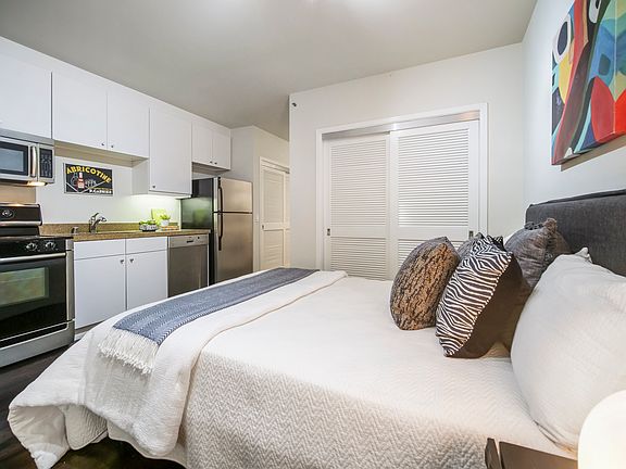 4th image of 199 New Montgomery St Unit 212