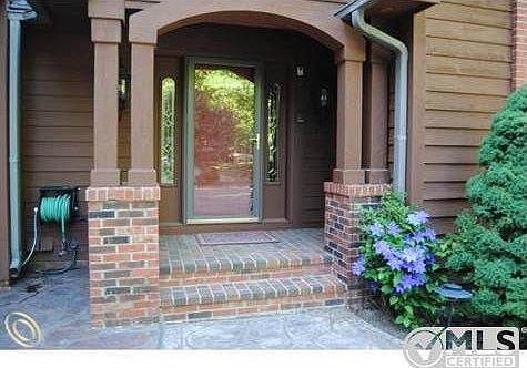Front Entry 3620 Timber Ridge Dr