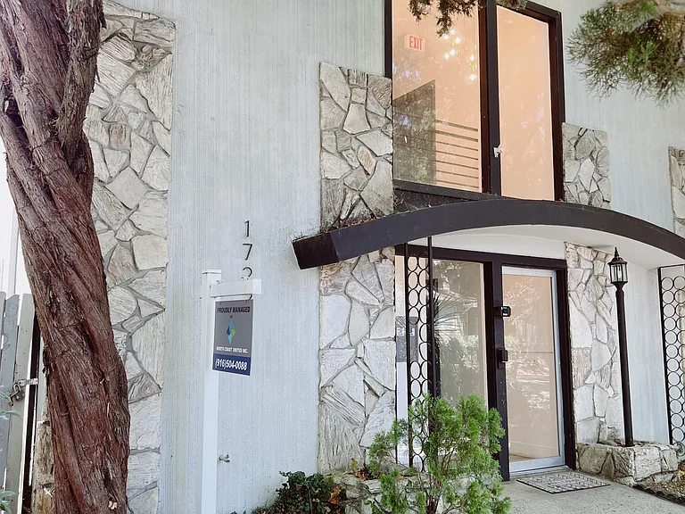 1722 G St — Photo 15