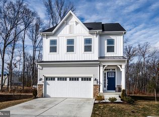 410 Waters Landing Dr, Essex, MD 21221