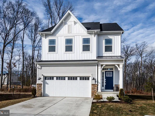 410 Waters Landing Dr, Essex, MD 21221