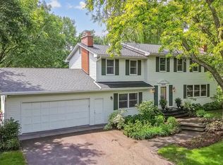 15325 Holdridge Dr, Wayzata, MN 55391