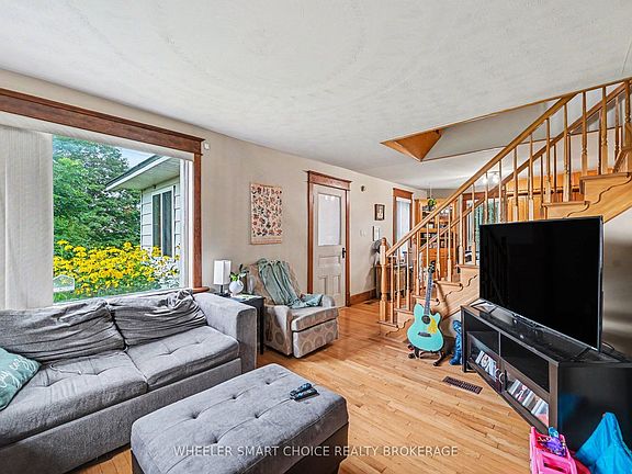 5th image of 16769 Maloney Rd