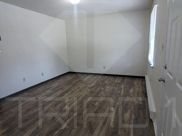818 Meadow Ridge Ct — Photo 25