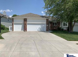 7950 Medicine Hat Rd, Lincoln, NE 68505