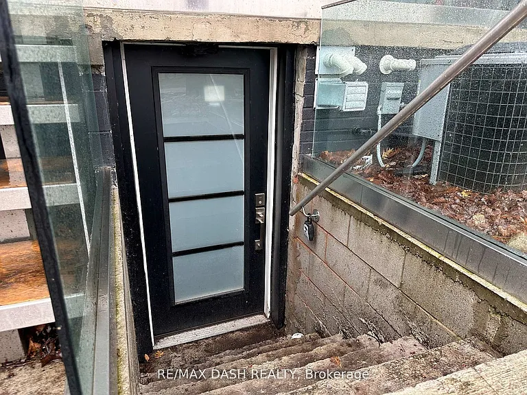 725 Palmerston Ave W #BASEMENT — Photo 23
