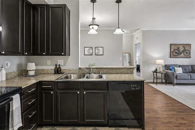 Cumberland Trace Village Apartments — Photo 4