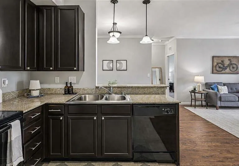 Cumberland Trace Village Apartments — Photo 7