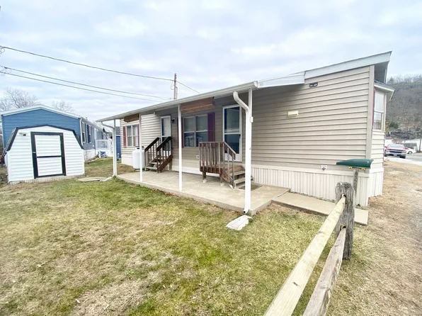 12 1st Street, Beacon Falls, CT 06403