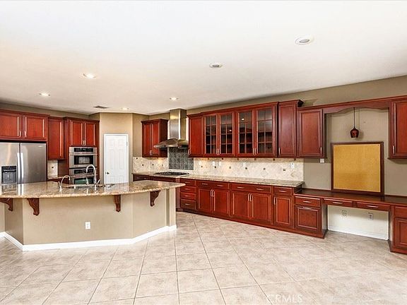 4th image of 32299 Perigord Rd