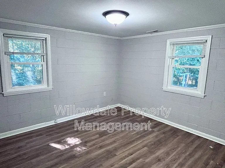 3120 Tuckaway Dr — Photo 9