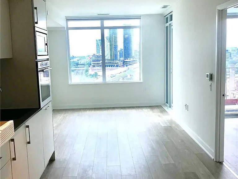 27 Bathurst St #1105W — Photo 4