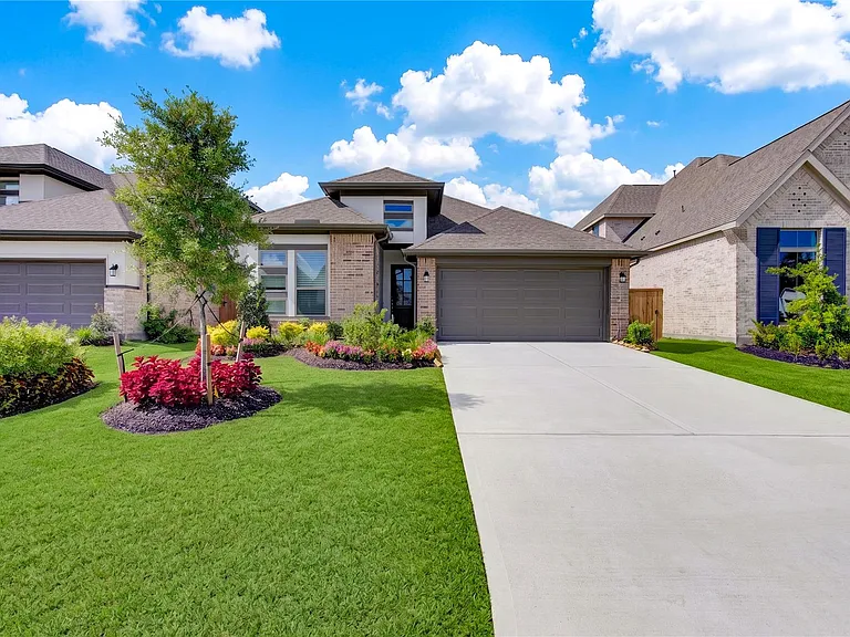 9624 Mount Brewer Ln — Photo 1