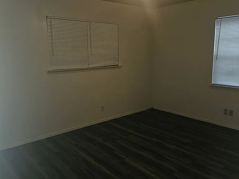 4335 Sunnyvale Ln — Photo 8